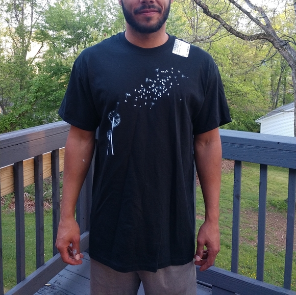 Gildan Other - Free shipping!